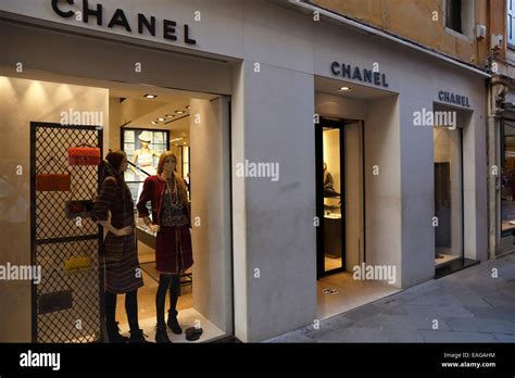 chanel italy site.